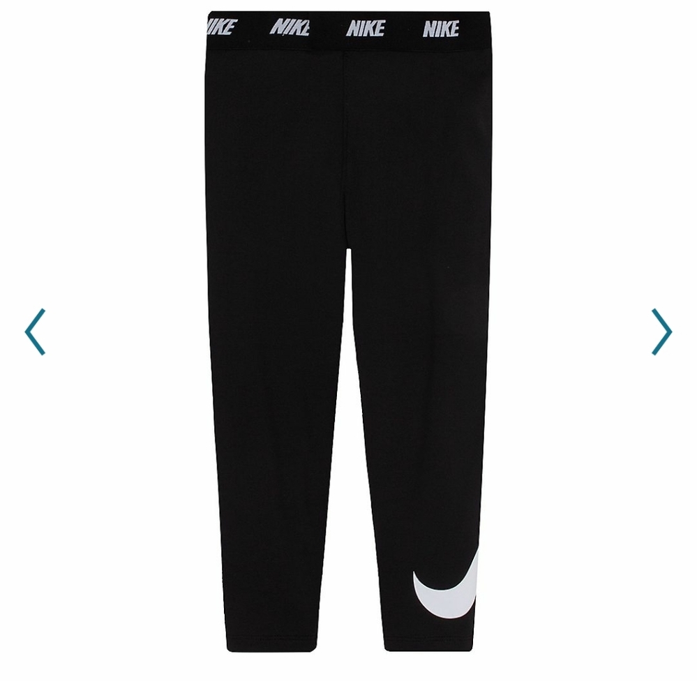 🆕️ Nike Swoosh Leggings